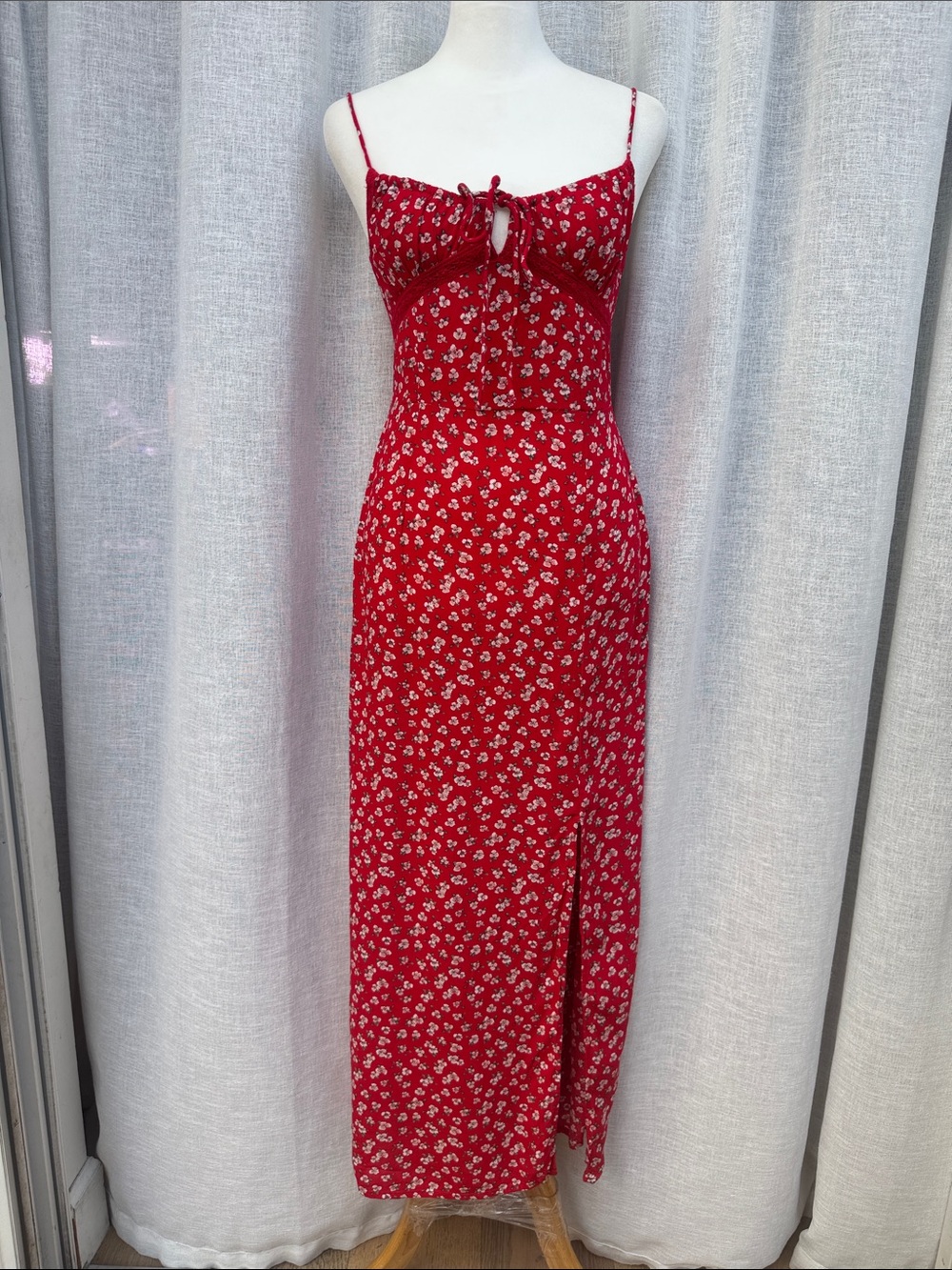 Aeropostale red floral tie-front cami midi dress with a side slit